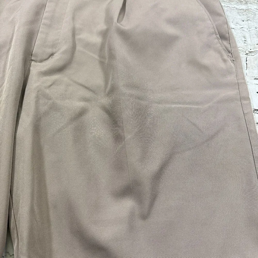 Nike Golf Shorts‎ Men's Sz.40 Beige Pleated Chino 5-pocket Active